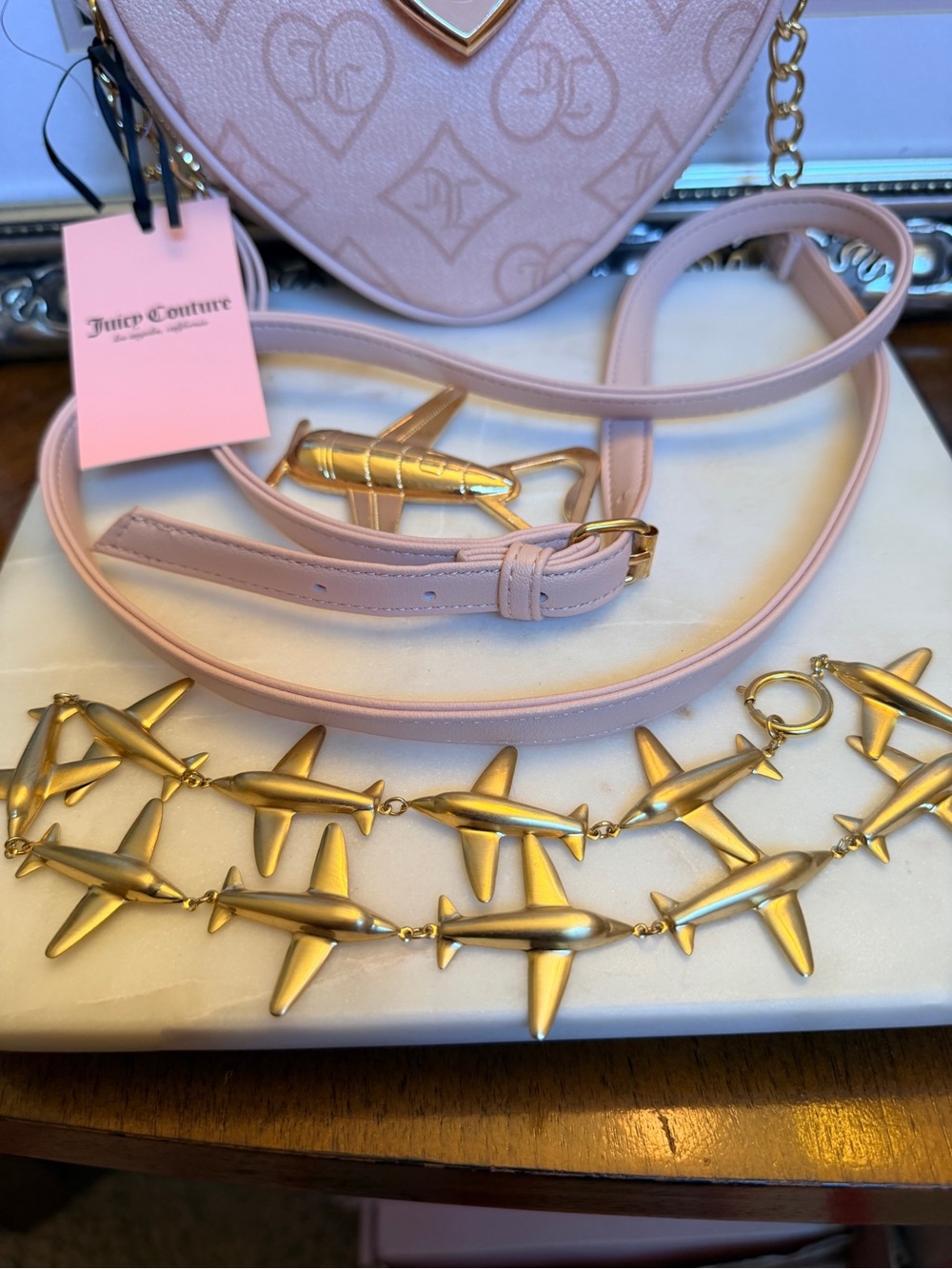 Juicy Couture Heart Crossbody Bag NWT $118 Retail + Bonus Airplane Gifts Added - Picture 7 of 15